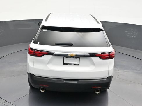 Used 2023 Chevrolet Traverse LS image 19