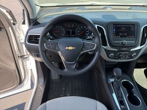 Certified 2024 Chevrolet Equinox LS FWD image 13