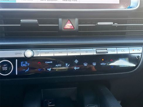 Used 2023 Hyundai Ioniq 6 SE RWD image 16