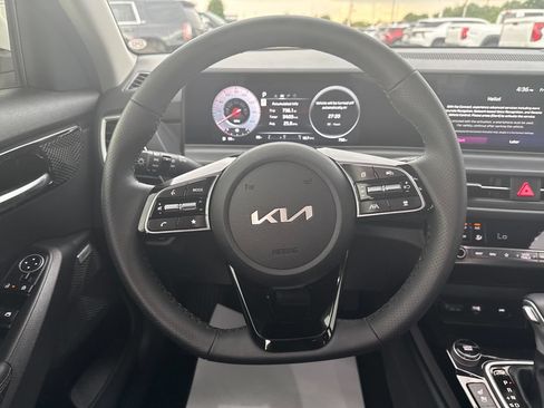 Used 2026 Kia Seltos SX w/ SX Sunroof Package AWD/4WD image 17