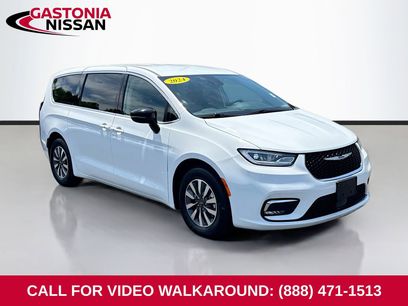 Used 2024 Chrysler Pacifica Limited