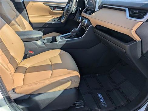 Used 2023 Toyota RAV4 XLE Premium image 20