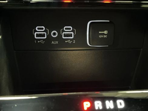 Used 2024 Jeep Grand Cherokee Limited w/ Black Appearance Package image 26