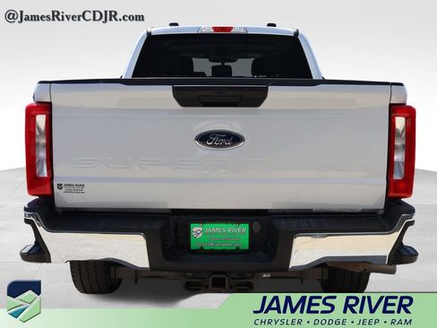Used 2024 Ford F250 XLT AWD/4WD image 4