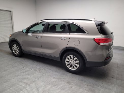 Used 2017 Kia Sorento LX w/ LX V6 Convenience Package FWD image 3