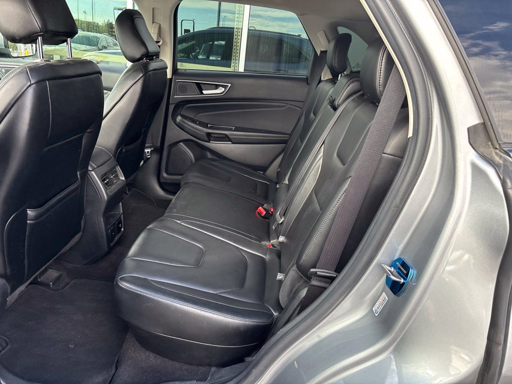 Used 2020 Ford Edge Titanium AWD/4WD image 9