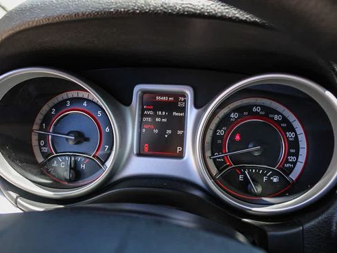 Used 2019 Dodge Journey SE FWD image 22