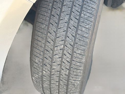 Used 2014 Lincoln MKX Base w/ Equipment Group 101A image 41