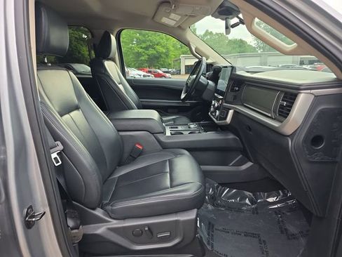 Used 2024 Ford Expedition Max XLT RWD image 45