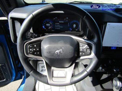 Certified 2025 Ford Bronco Badlands AWD/4WD image 17