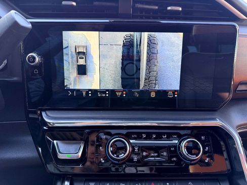 Used 2024 GMC Sierra 3500 Denali Ultimate image 31