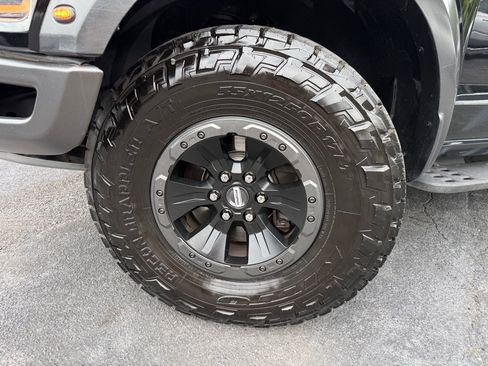 Used 2017 Ford F150 Raptor w/ Equipment Group 802A Luxury AWD/4WD image 14