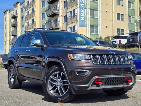 Used 2017 Jeep Grand Cherokee Limited AWD/4WD image 1