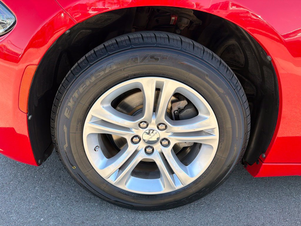 Used 2022 Dodge Charger SXT RWD image 13