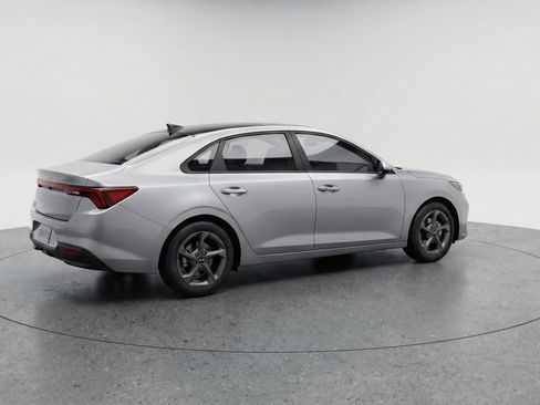 Used 2025 Kia K4 FWD image 9