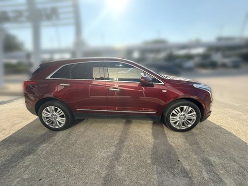 Used 2018 Cadillac XT5 Premium Luxury w/ Driver Assist Package FWD image 3