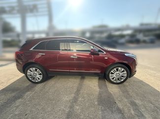 Used 2018 Cadillac XT5 Premium Luxury w/ Driver Assist Package FWD video 3