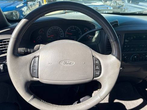 Used 2001 Ford F150 XLT AWD/4WD image 3