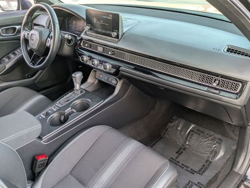 Used 2025 Honda Civic Sport image 29