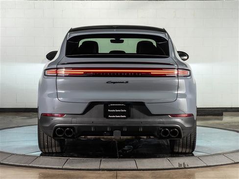 Certified 2026 Porsche Cayenne S image 10