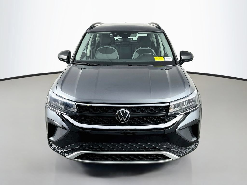 Used 2024 Volkswagen Taos S FWD image 2