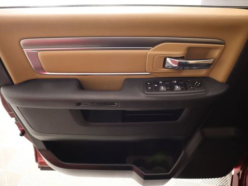 Used 2021 RAM 1500 Classic SLT image 14