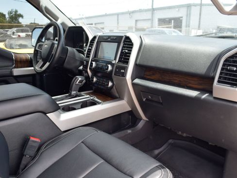 Used 2019 Ford F150 Lariat w/ Equipment Group 502A Luxury AWD/4WD image 23