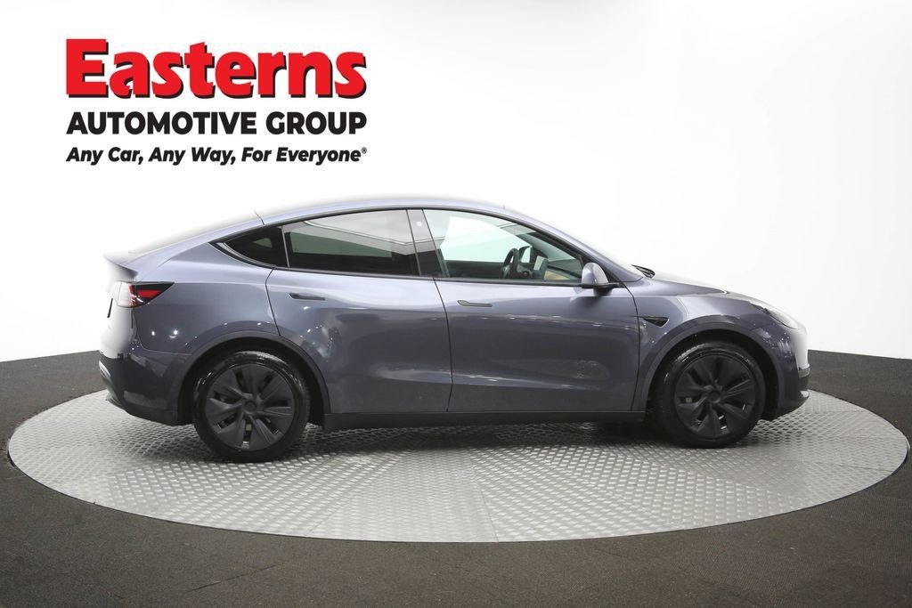 Used 2022 Tesla Model Y Long Range AWD/4WD image 41