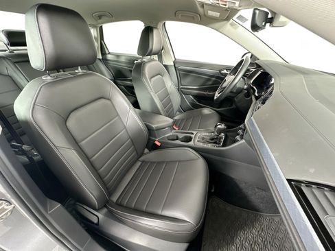 Used 2022 Volkswagen Jetta SE image 26