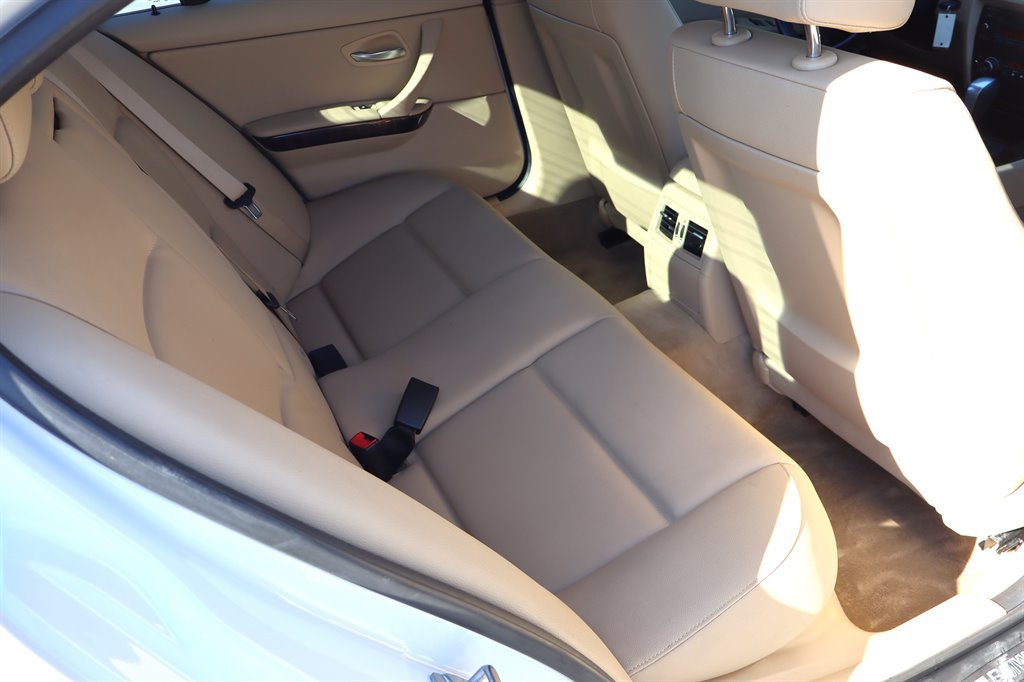 Used 2011 BMW 335d Sedan RWD image 19