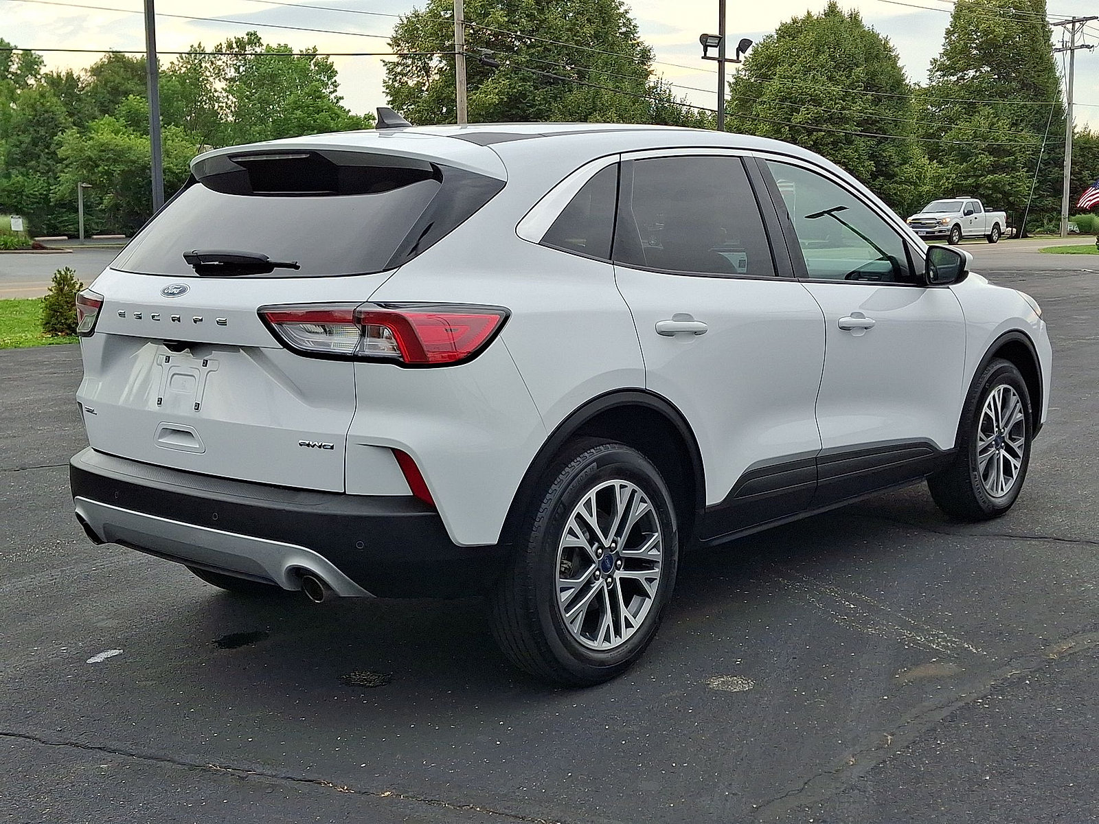 Used 2022 Ford Escape SEL AWD/4WD image 25