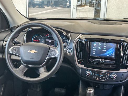 Used 2018 Chevrolet Traverse LS w/ LPO, Black Accent Package FWD image 12