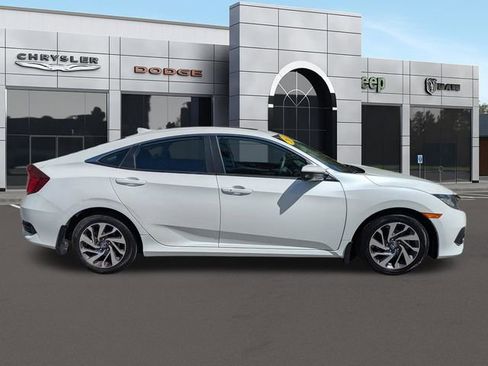 Used 2017 Honda Civic EX image 2