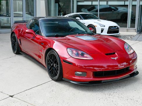 Used 2013 Chevrolet Corvette ZR1 w/ 3ZR Preferred Equipment Group RWD image 3