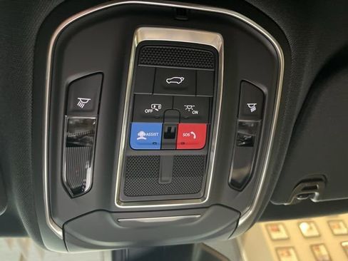 New 2026 Jeep Grand Wagoneer 4WD image 31