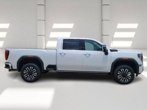 Used 2024 GMC Sierra 2500 Denali Ultimate AWD/4WD image 4