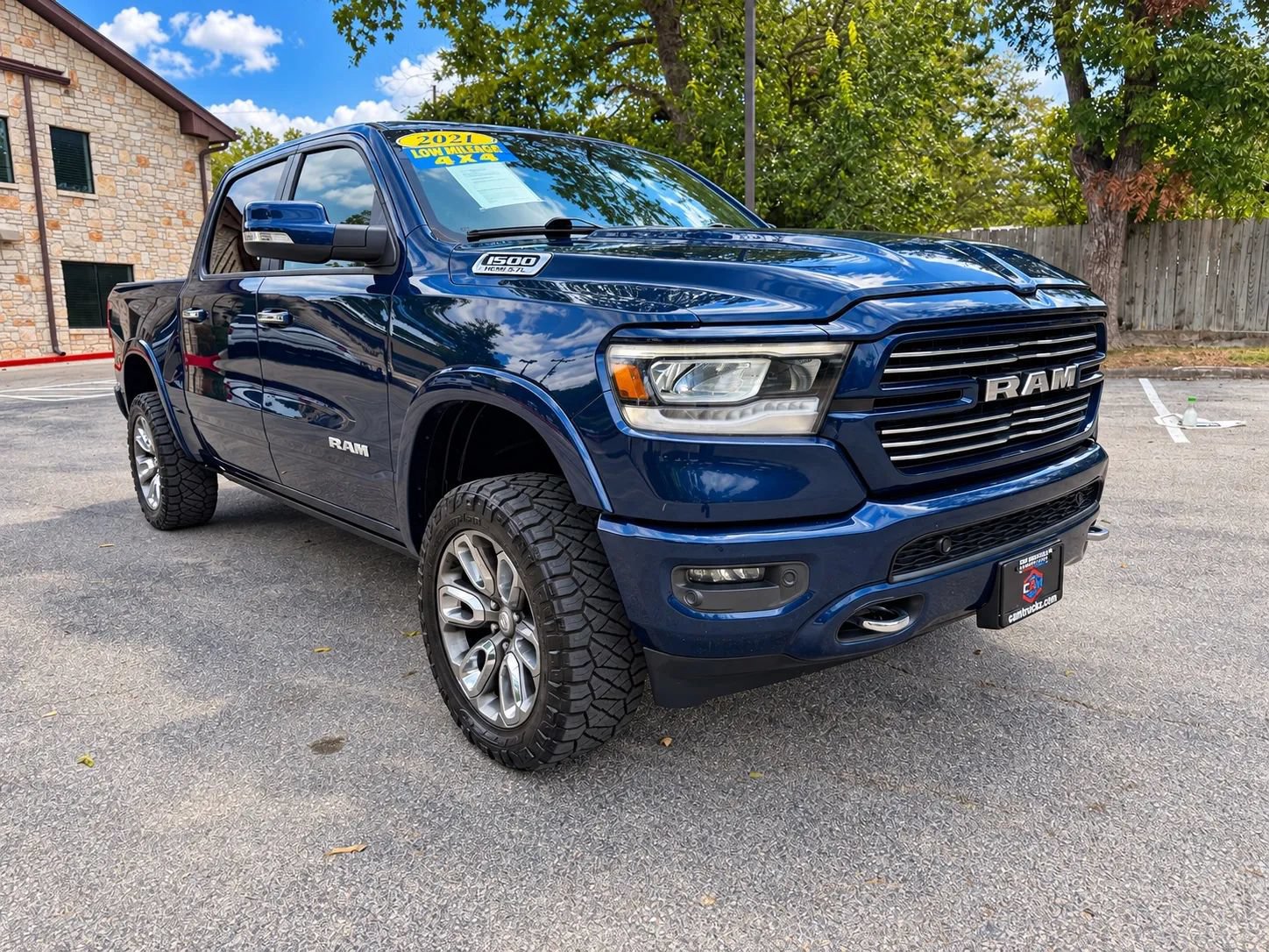 Used 2021 RAM 1500 Laramie w/ Laramie Southwest Edition AWD/4WD image 3