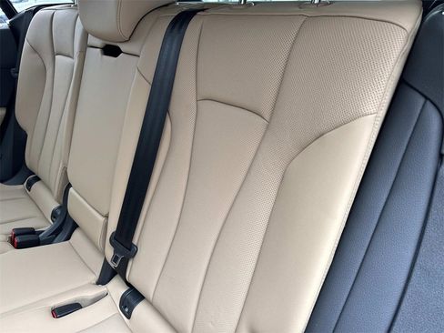 Used 2025 Audi Q8 Premium Plus image 14