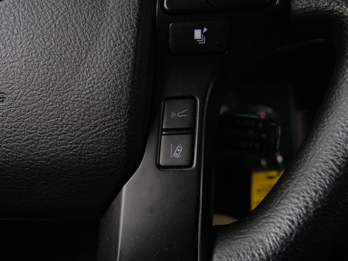 Used 2023 Toyota Tacoma SR AWD/4WD image 12