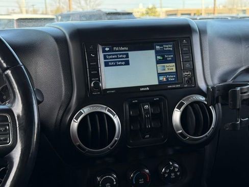 Used 2012 Jeep Wrangler Unlimited Sahara w/ Dual Top Group image 21