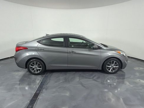 Used 2013 Hyundai Elantra GLS w/ Preferred Pkg FWD image 4