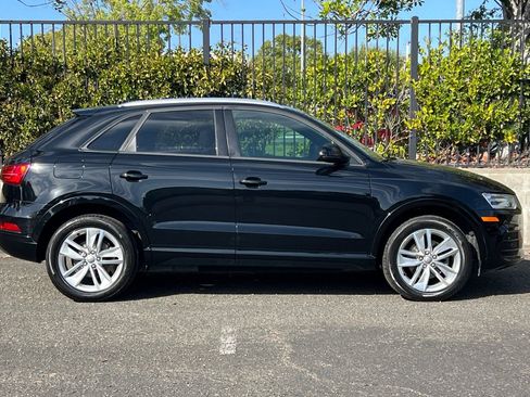 Used 2017 Audi Q3 2.0T Premium w/ Convenience Package AWD/4WD image 2