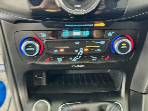Used 2017 Ford Focus RS AWD/4WD image 17