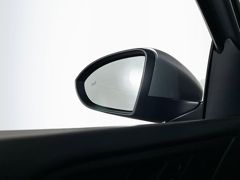 Used 2025 Volkswagen Jetta SE image 16