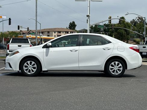Used 2014 Toyota Corolla L FWD image 2