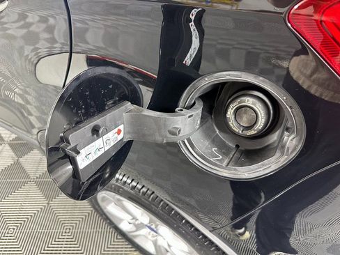 Used 2020 Ford EcoSport SE w/ SE Convenience Package image 5