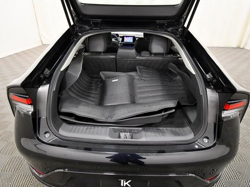 Used 2024 Toyota Prius XLE image 7