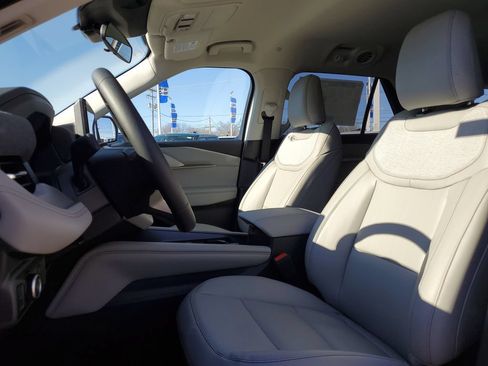 New 2026 Ford Explorer Active w/ Active Comfort Package AWD/4WD image 8