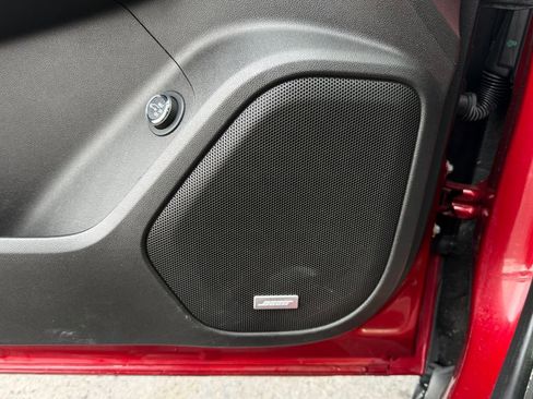 Used 2023 GMC Acadia SLT w/ Trailering Package image 21