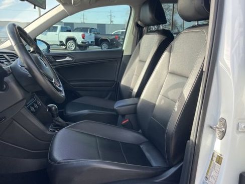 Used 2021 Volkswagen Tiguan SE FWD image 31